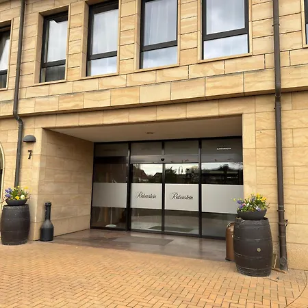 Park Am Schweriner See, * Schwerin (Mecklenburg-Vorpommern)