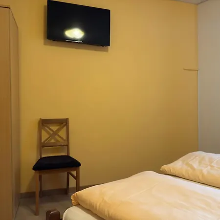 Park Am Schweriner See, * Schwerin (Mecklenburg-Vorpommern)