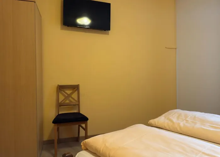 Park Am Schweriner See, * Schwerin (Mecklenburg-Vorpommern)